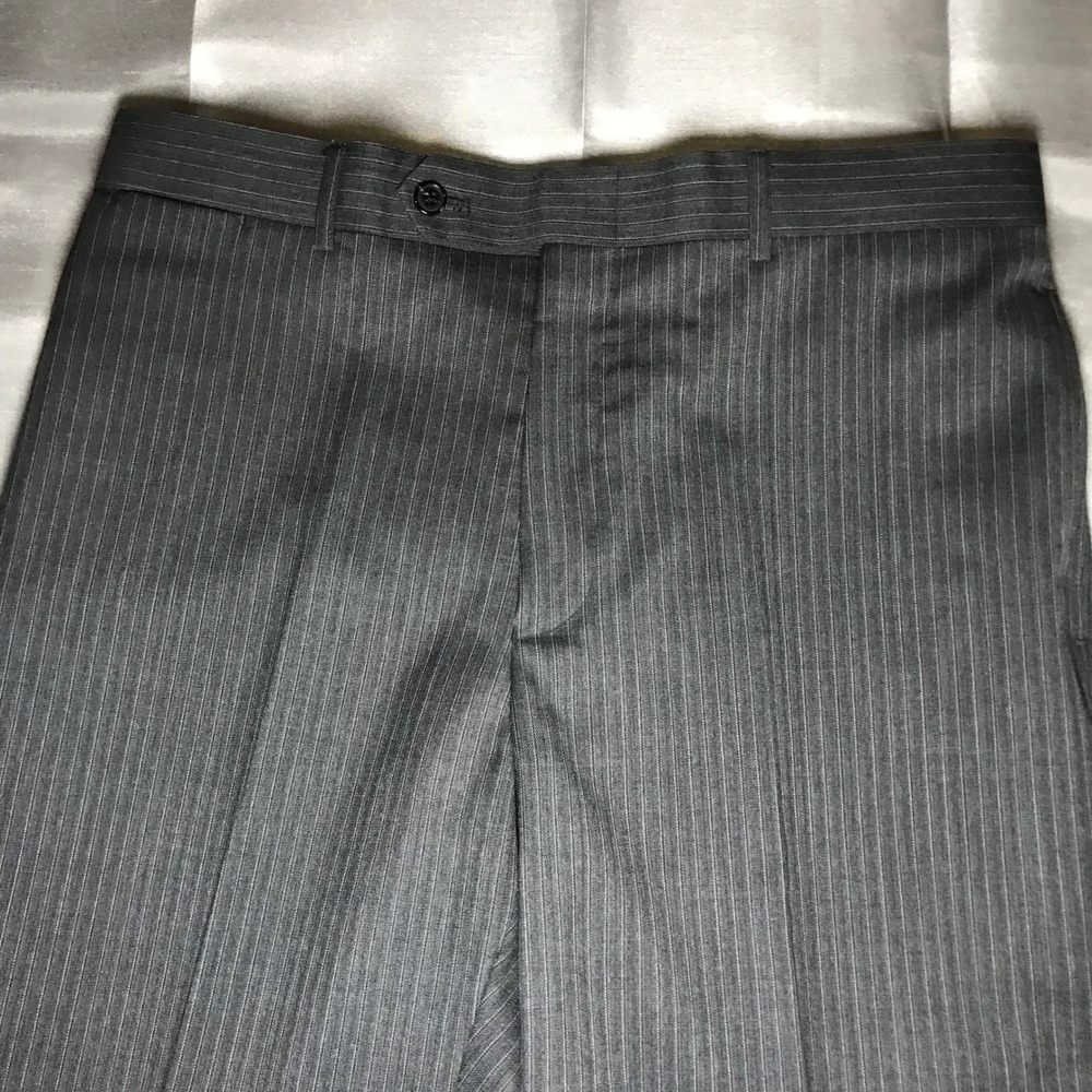 Tommy Hilfiger Mens 100% Wool Pinstripe Suit Charcoal Grey 40R Jacket 34R Pants - Picture 6 of 16